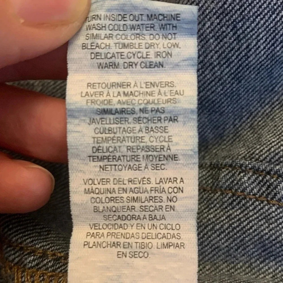 Dynamite Ultra High Waist Mom Denim Shorts
Size 27 - Picture 7 of 8